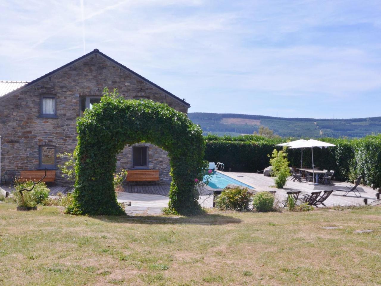 Gorgeous Holiday Home In Stoumont With Garden Exterior photo