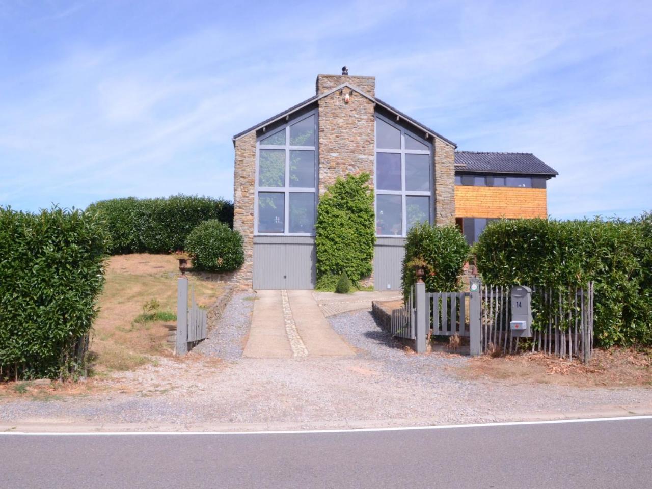 Gorgeous Holiday Home In Stoumont With Garden Exterior photo