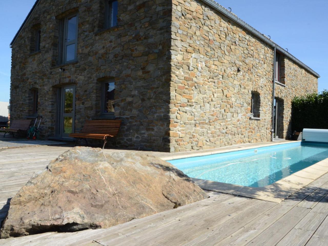 Gorgeous Holiday Home In Stoumont With Garden Exterior photo